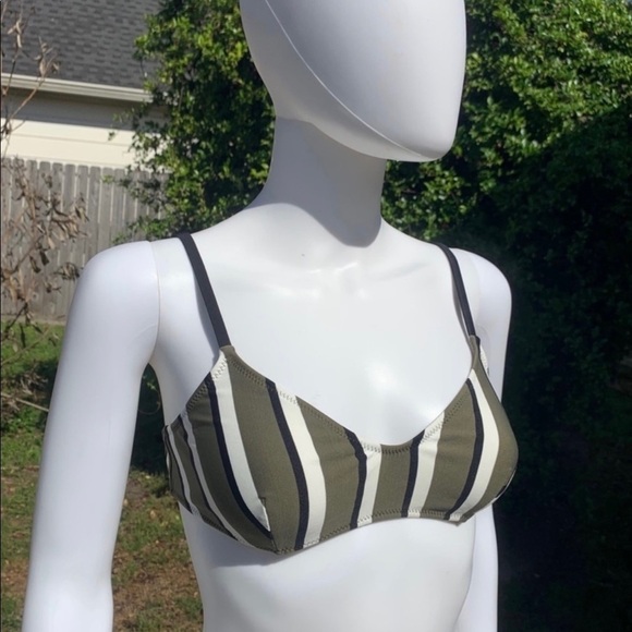 💋NWT SOLID & Striped Low Cut Olive Striped Bikini Top Size Large - Picture 5 of 12